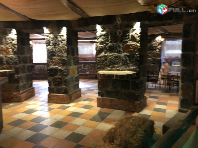 Buzand Maliboo Բուզանդ Մալիբու Бюзанд Малибу pub bar restoran beerhouse