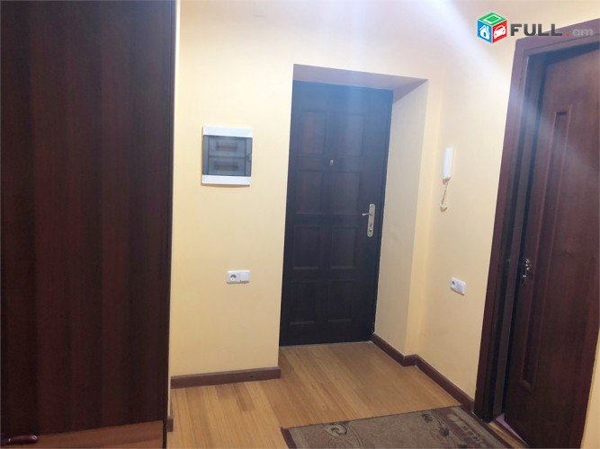 Buzand new building Բյուզանդ նորակառույց Հանրապետության Հրապարակին մոտ Бюзанд