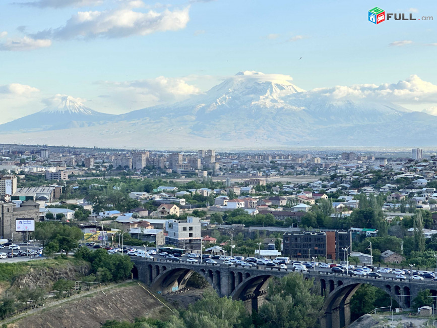 Իսրայելյան Շատ լուսավոր բնակարան: Исраелян Israyelyan