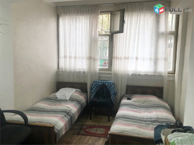 Կողբացի Օպեռային մոտ Когбаци возле Оперы Kogbatsi near Opera office clinica