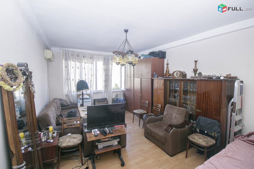 Փարպեցի եկեղեցու մոտ ։ Парпетси Parpetsi