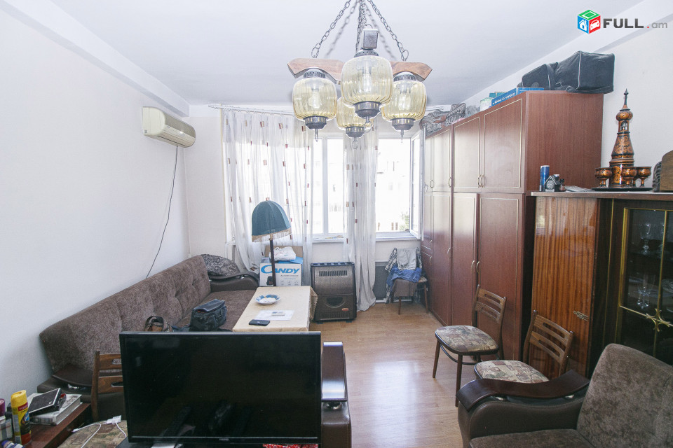 Փարպեցի եկեղեցու մոտ ։ Парпетси Parpetsi