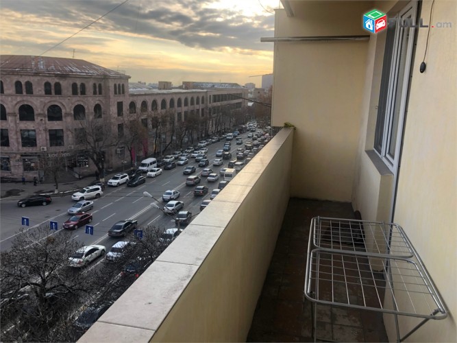 Տիգրան Մեծ Ռոսսիյա տոնավաճառի դիմաց Тигран Мец Tigran Mets