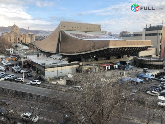Տիգրան Մեծ Ռոսսիյա տոնավաճառի դիմաց Тигран Мец Tigran Mets