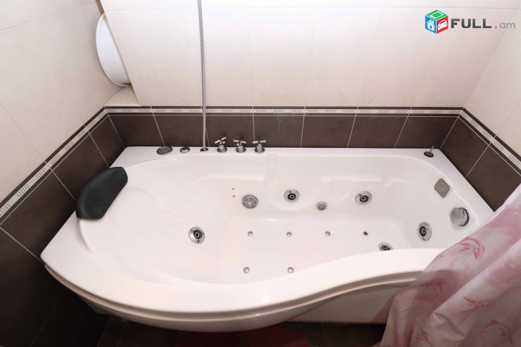 Amiryan Kogbatsi crossroad Renovated apartment Амирян Ամիրյան