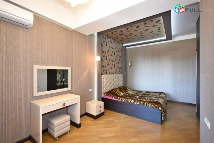 Hanrapetutyan Buzand lux apartment near Repablic Square Բյուզանդ Бюзанд