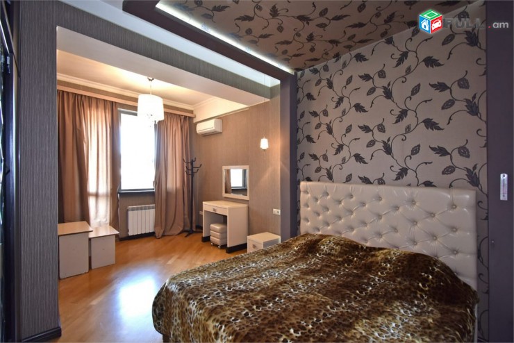 Hanrapetutyan Buzand lux apartment near Repablic Square Բյուզանդ Бюзанд