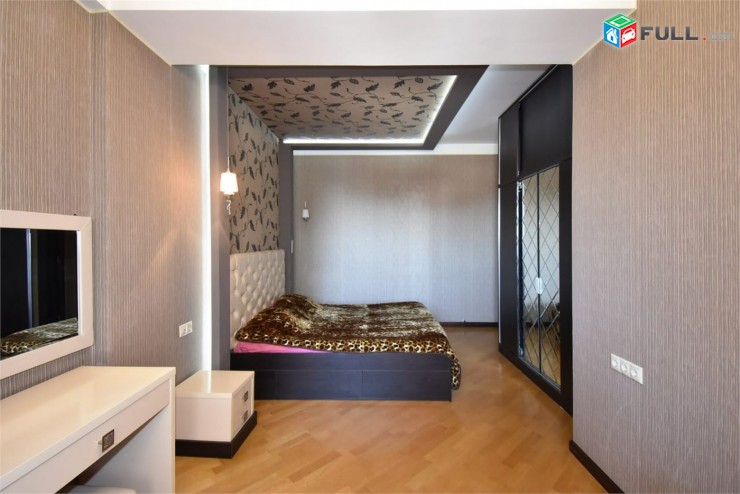 Hanrapetutyan Buzand lux apartment near Repablic Square Բյուզանդ Бюзанд