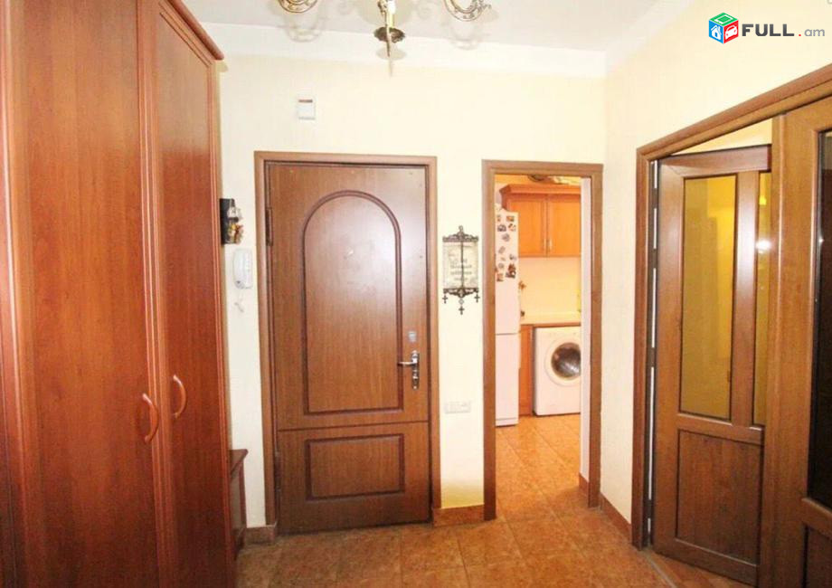 Կապիտալ նորոգված 3 սենյակ