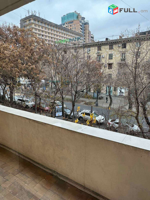 Վարձով է տրվում 3 սենյակ Կենտրոնում k 5466