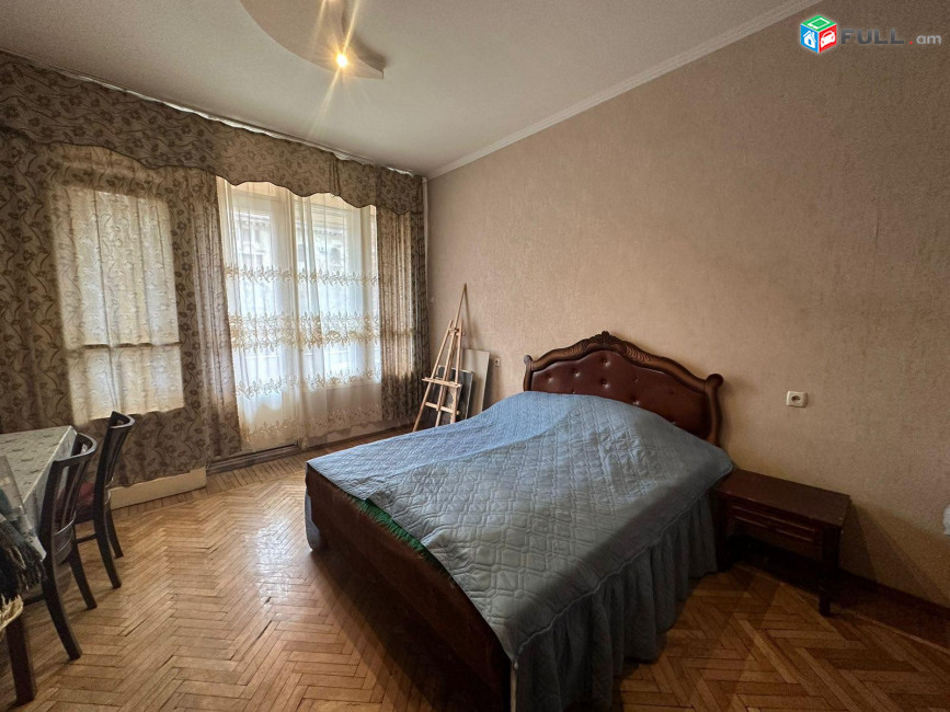 Վարձով է տրվում 3 սենյակ Կենտրոնում k 5466