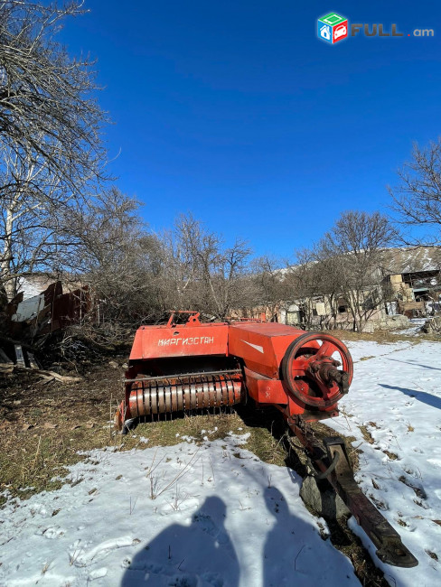 MTZ 82 տրակտոր , ճապոնական KIRIKIZA տուկերի հաստոցի հետ միասին։